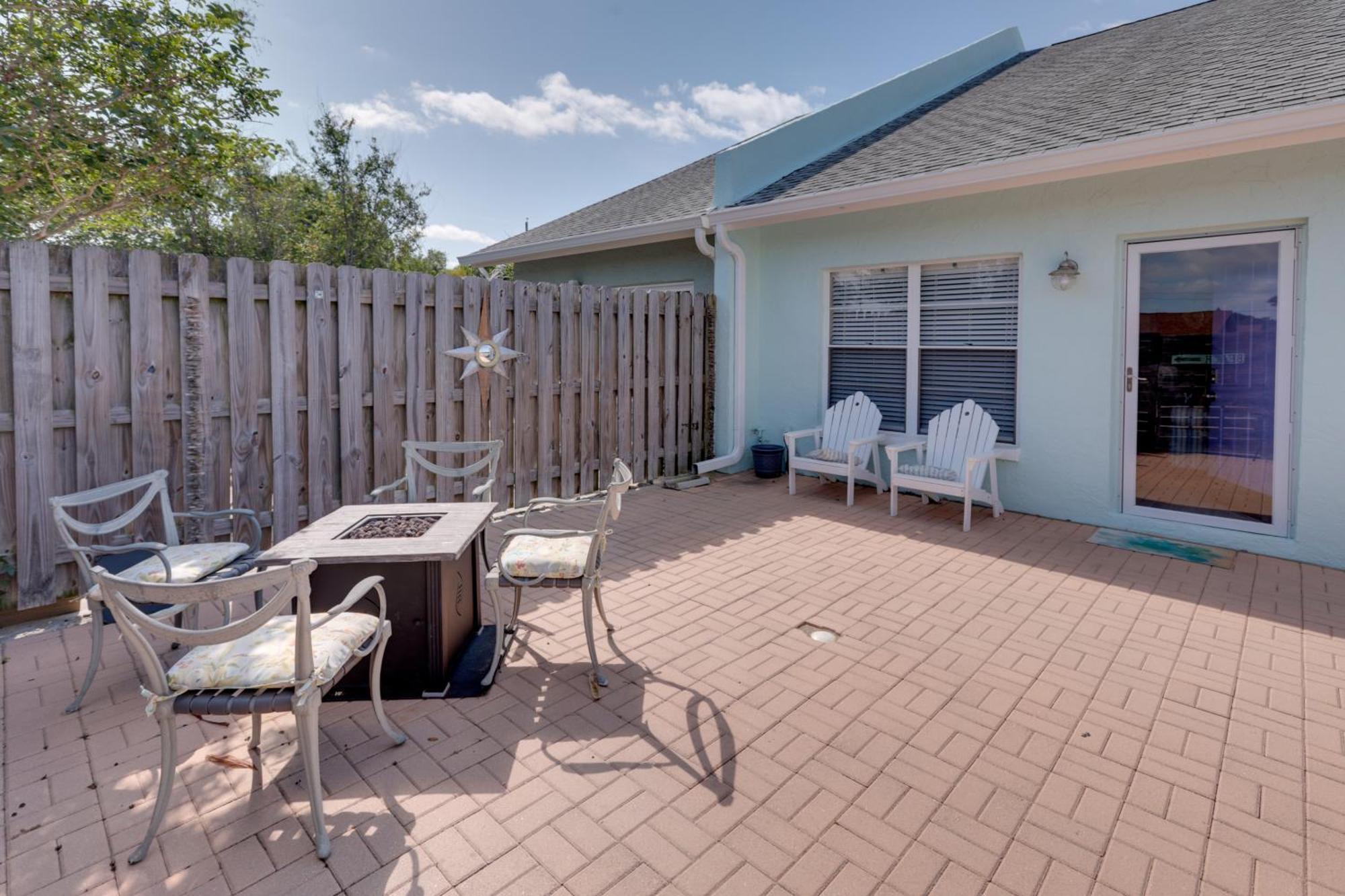 Cape Canaveral Escape With Grill Walk To Beach! Exterior photo
